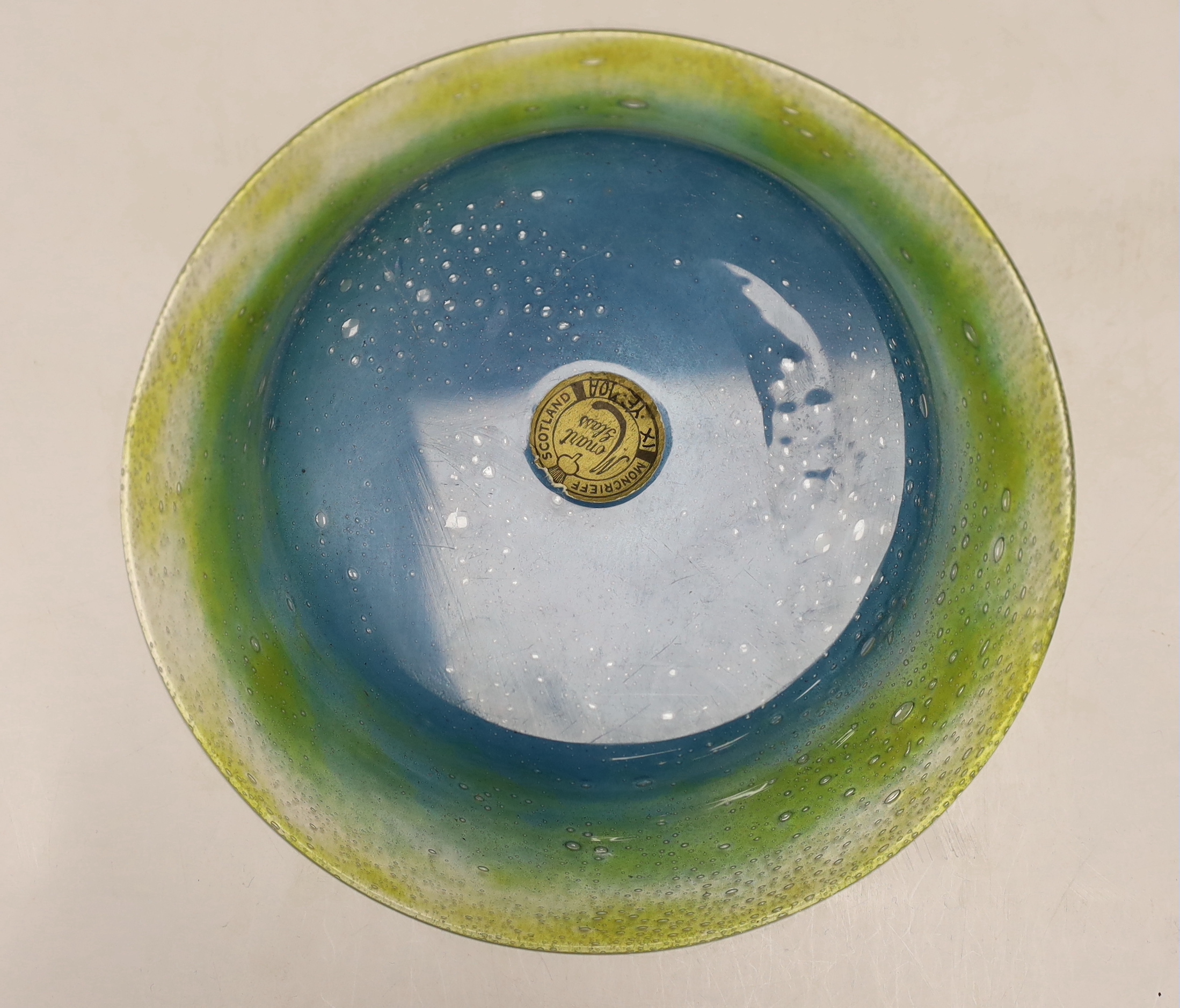 A Mdina 'Pulled Ear' glass vase, a Monart glass dish and an art glass bowl, tallest 15.5cm